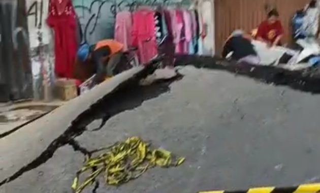 Jalan aspal pasar kembang, Surabaya